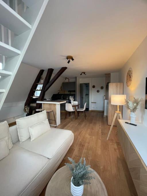 Апартаменти Duplex Bord De L'Eure - Parking Inclus - Jolie Vue Sur La Cathedrale Шартр Екстер'єр фото